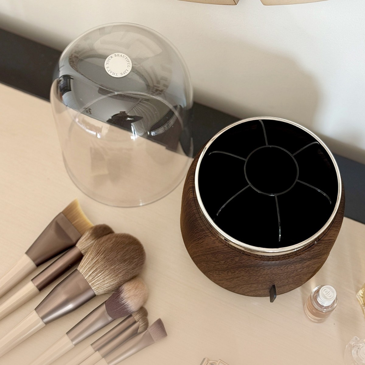 Light Luxury Makeup Brush Hold - đánh giá và giá Luxury Skincare And Makeup Brands